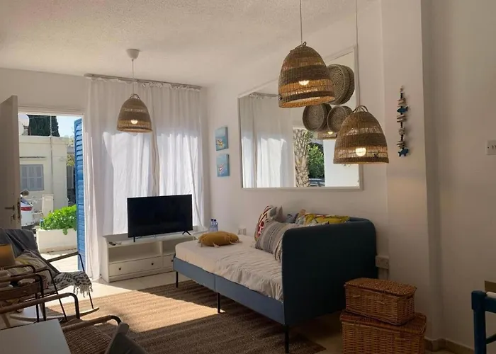 アパート Romy's Cozy One Bedroom Apt *