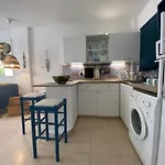 Romy's Cozy One Bedroom Apt 公寓 拉纳卡