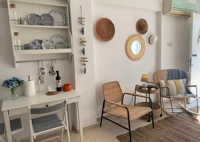 Romy's Cozy One Bedroom Apt * Lárnaca